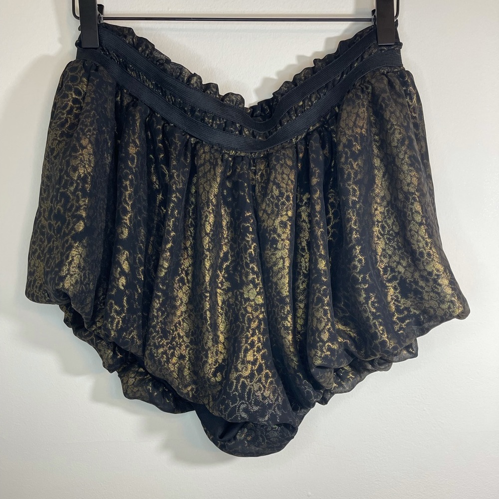 LOLA | Black & Gold Bubble Shorts